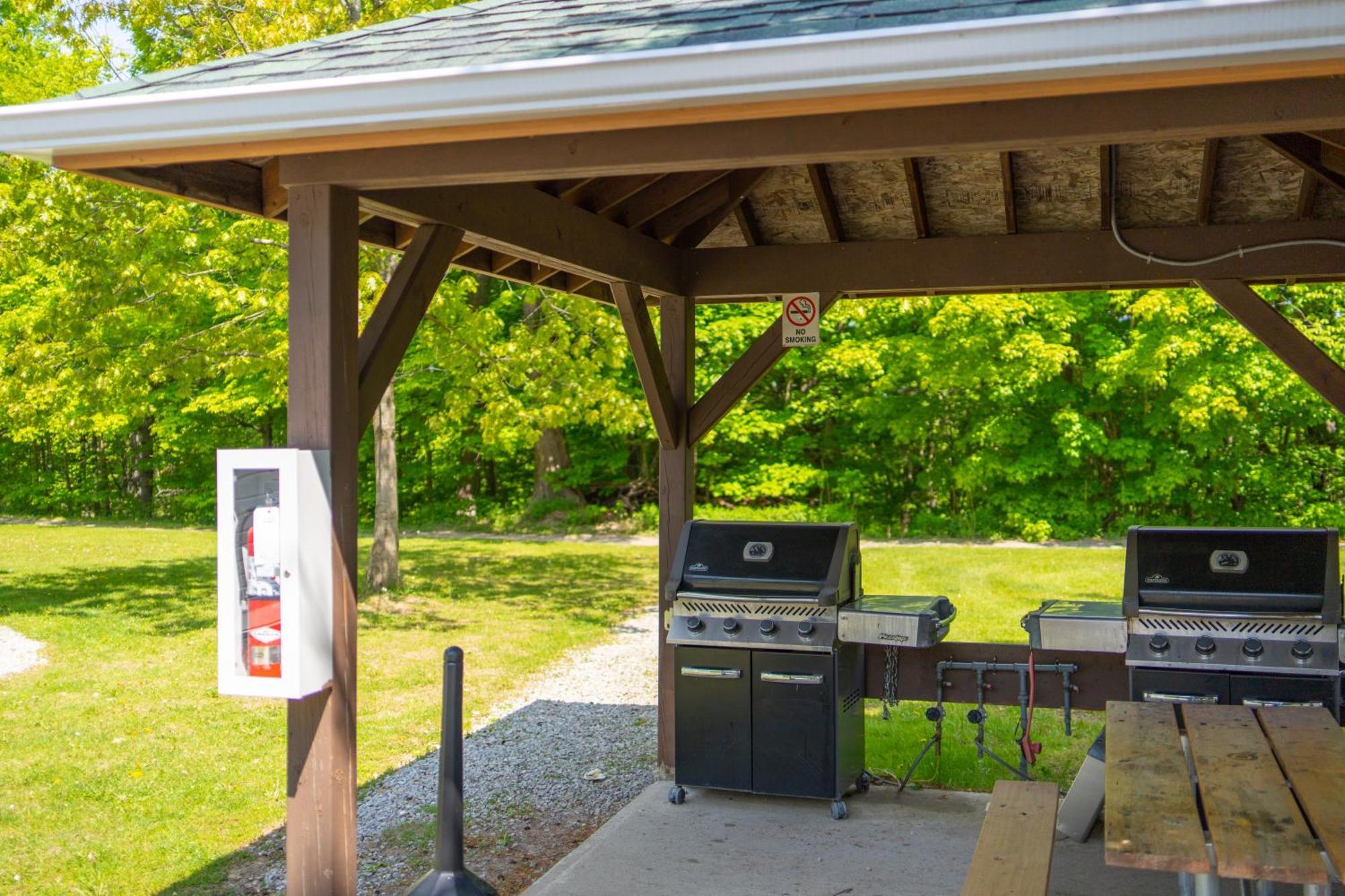 Horseshoe Valley Suites - The Maple Shanty Bay Exteriör bild